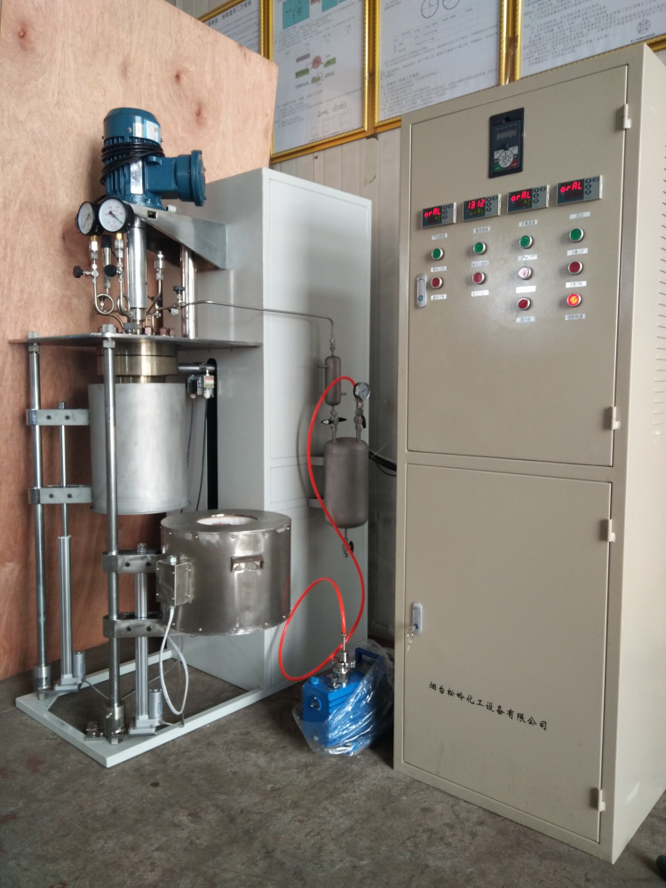 DFCF系列-釜體電動(dòng)升降翻轉(zhuǎn)、加熱爐和水槽電動(dòng)升降并可側(cè)移3