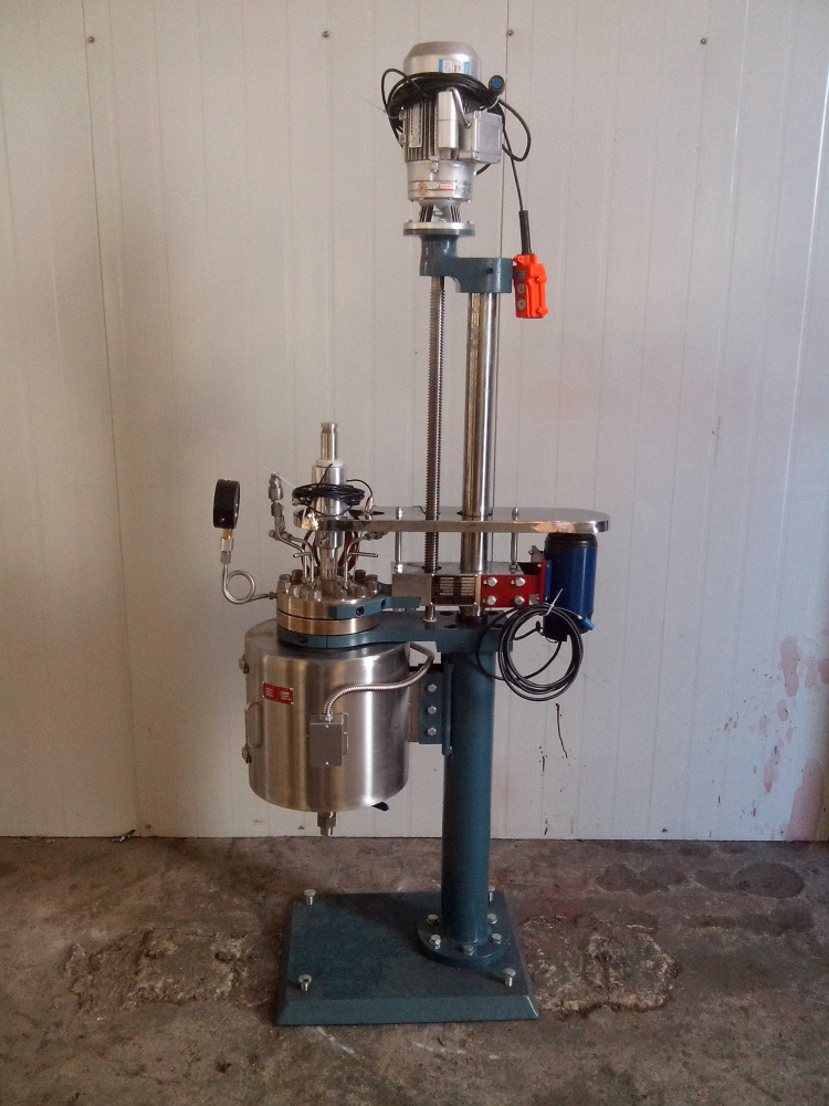 TFCF系列--電動升降釜蓋、開啟式電加熱爐3