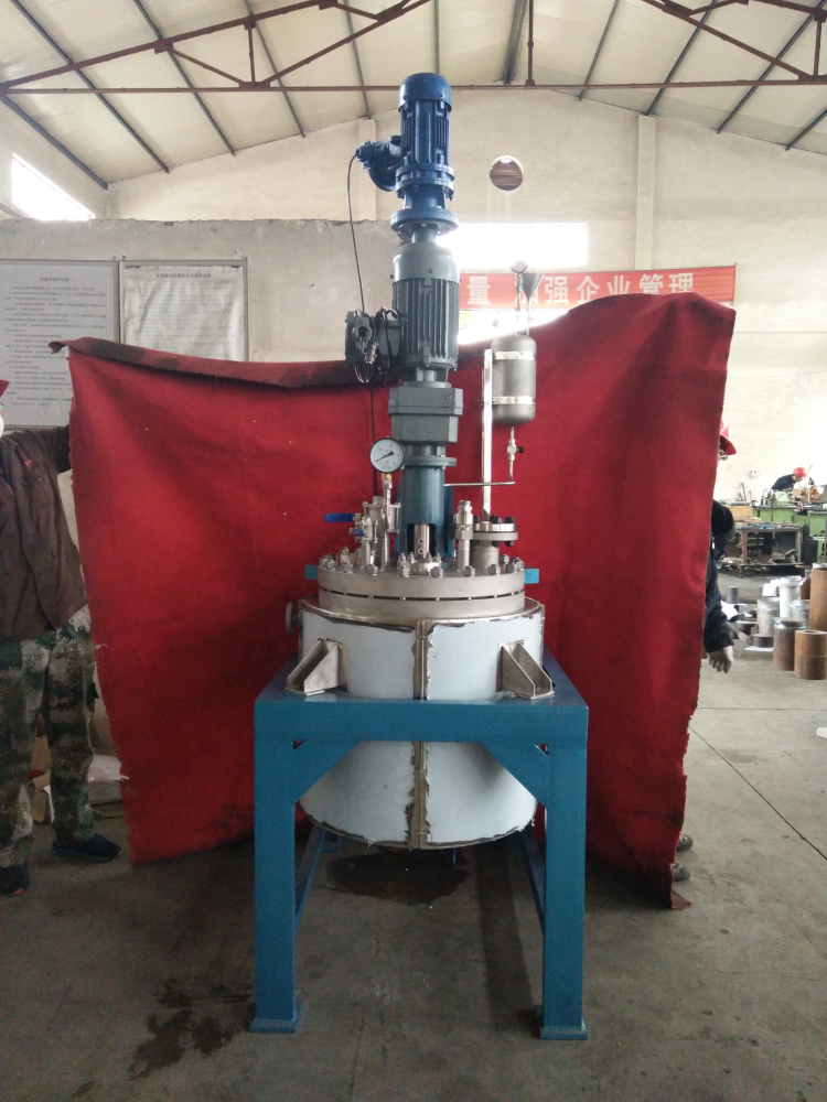 TFCF系列--電動升降釜蓋、直連攪拌、帶在線加料罐2